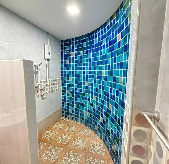 ペンション ดราก้อน พูลวิลล่า บ้านสวนพัทยา