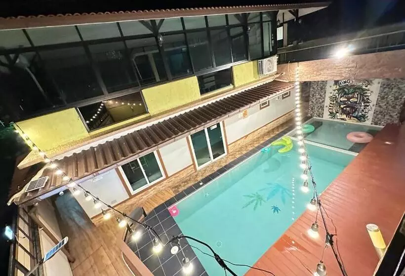 ペンション ดราก้อน พูลวิลล่า บ้านสวนพัทยา