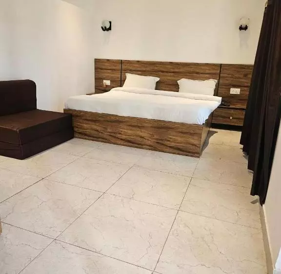 Resort Vrindavan Suites