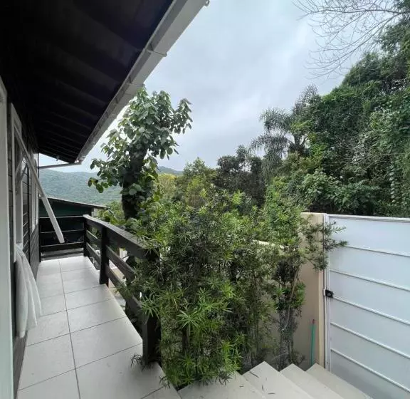 Retkeilymaja Uluwatu