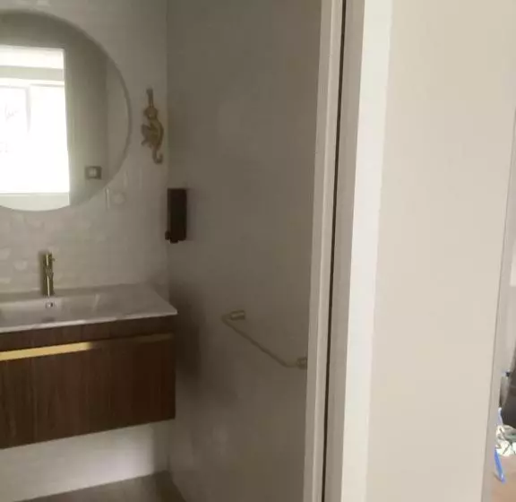 Aamiaismajoitus (B&B) Charmes De La Forêt