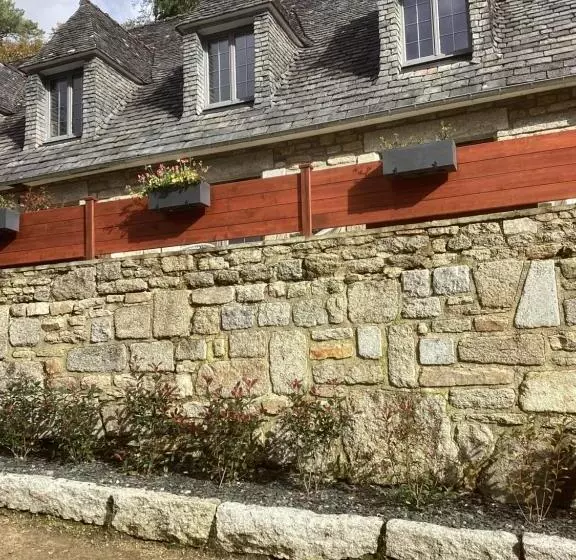 Aamiaismajoitus (B&B) Charmes De La Forêt