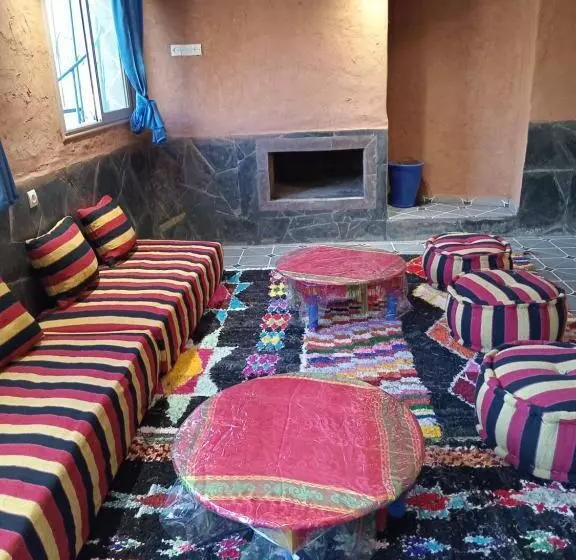 Aamiaismajoitus (B&B) Gite Akswal Amssakrou