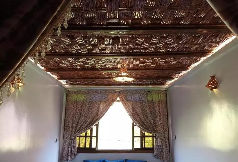 Aamiaismajoitus (B&B) Gite Akswal Amssakrou