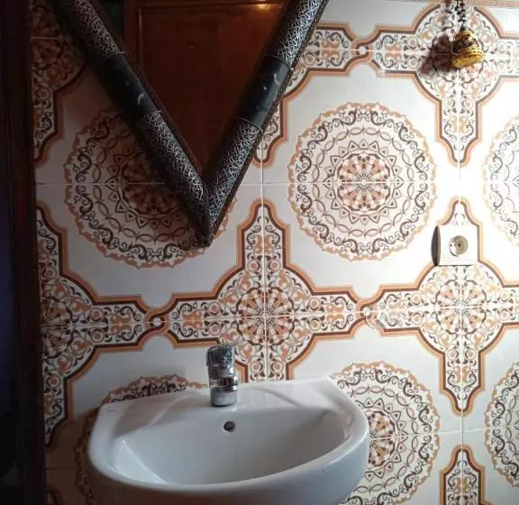 Aamiaismajoitus (B&B) Gite Akswal Amssakrou