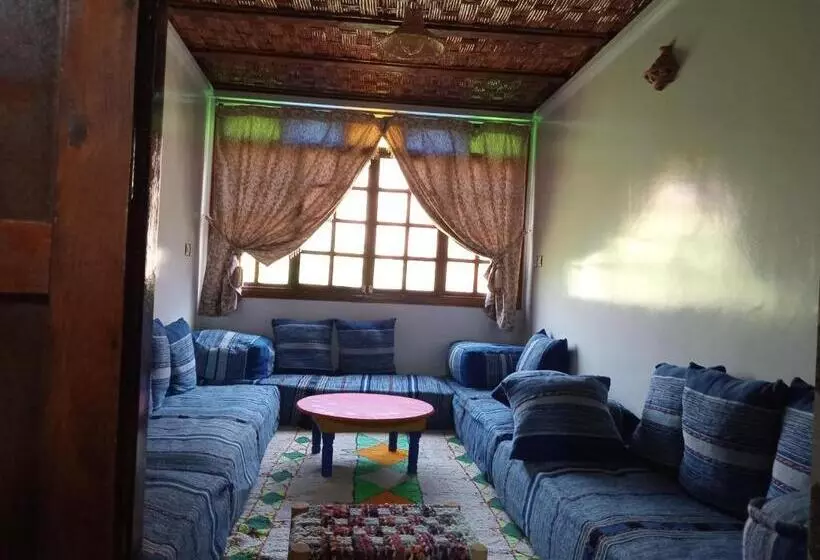 Aamiaismajoitus (B&B) Gite Akswal Amssakrou