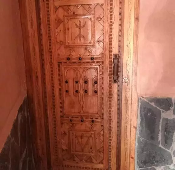 Aamiaismajoitus (B&B) Gite Akswal Amssakrou