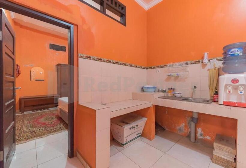 בית מלון כפרי Pondok Hefi Ciwidey Mitra Reddoorz