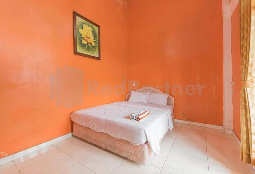 בית מלון כפרי Pondok Hefi Ciwidey Mitra Reddoorz