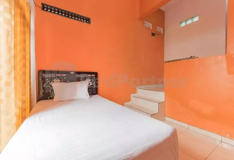 ホテル Pondok Hefi Ciwidey Mitra Reddoorz