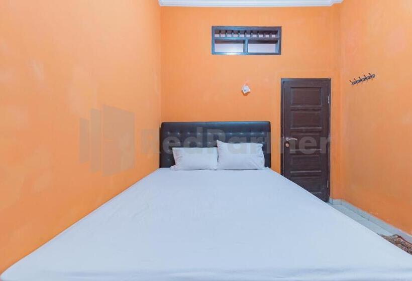 בית מלון כפרי Pondok Hefi Ciwidey Mitra Reddoorz