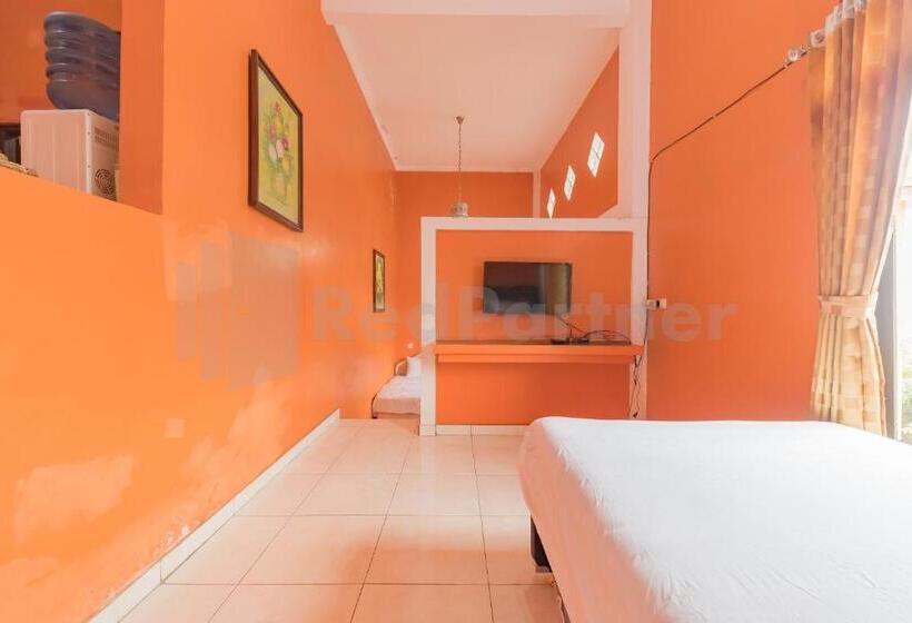 בית מלון כפרי Pondok Hefi Ciwidey Mitra Reddoorz