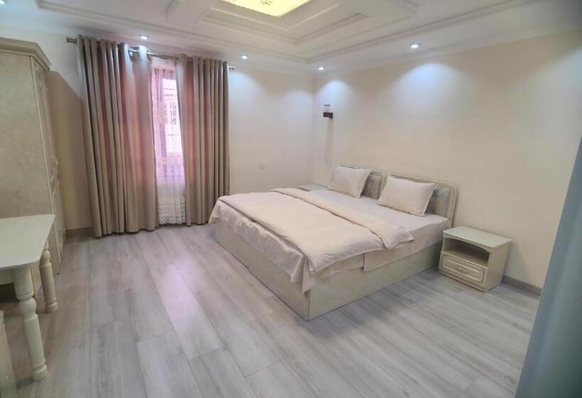 Отель Dari Zanjir Family Guest House