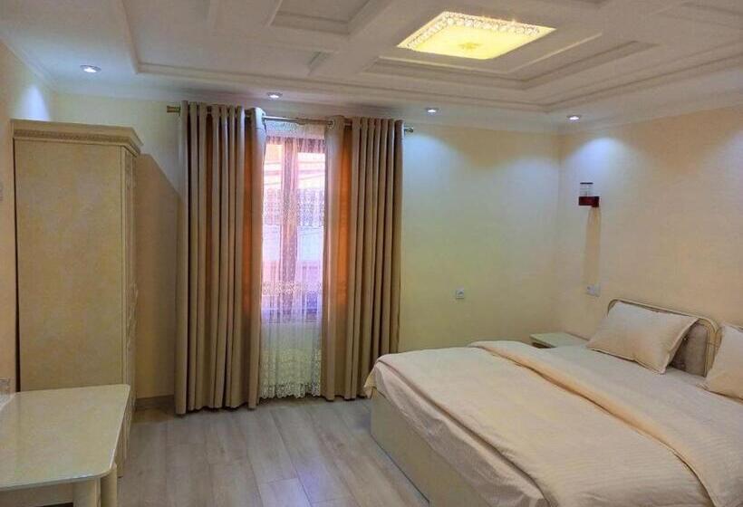 Отель Dari Zanjir Family Guest House