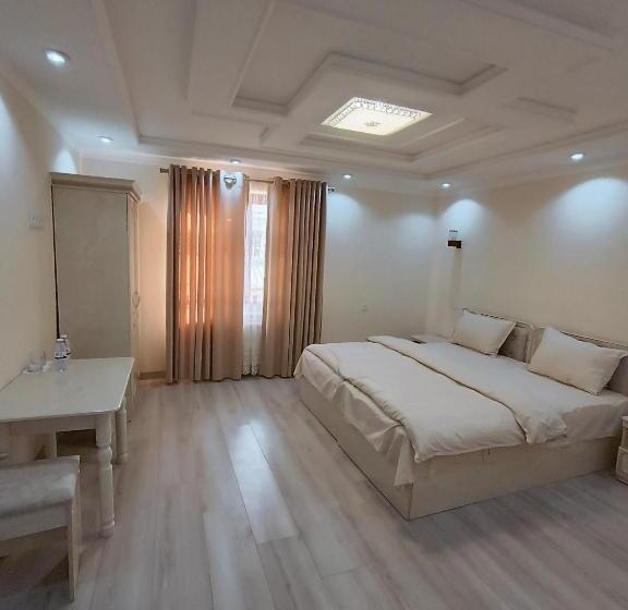 Отель Dari Zanjir Family Guest House