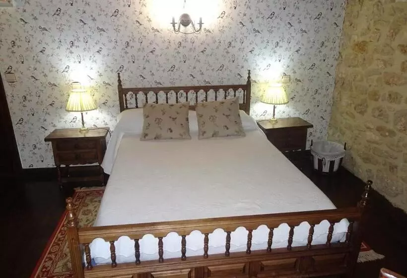 Hotelli La Casona De Escalada