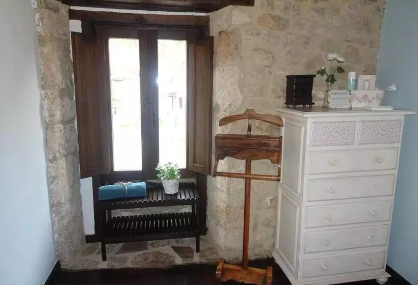 Hotelli La Casona De Escalada