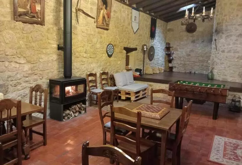 Hotelli La Casona De Escalada