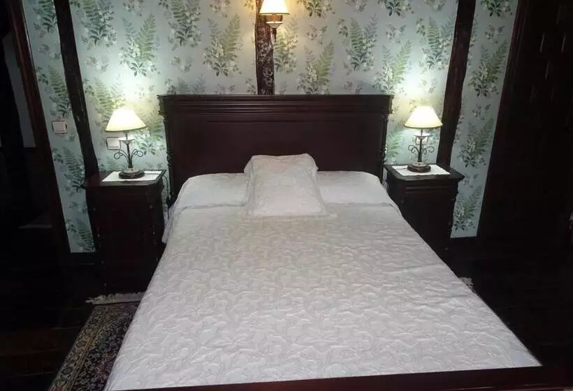 Hotelli La Casona De Escalada