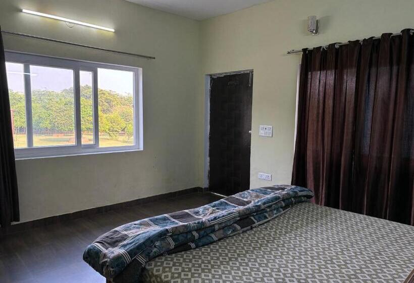 فندق Romentik Private Farmhouse Aravali Gurugram