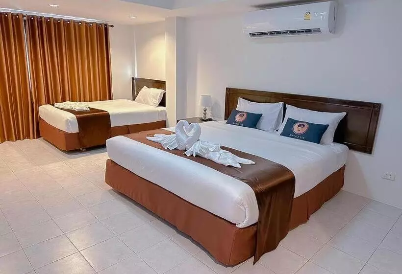ホテル Roomquest Kalim Beach