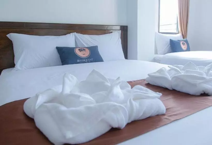 ホテル Roomquest Kalim Beach