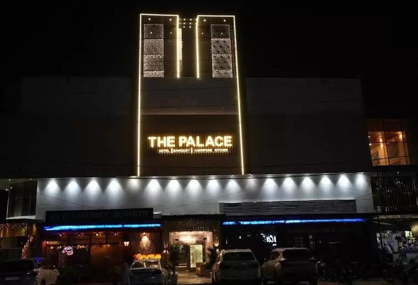 Hotelli The Palace