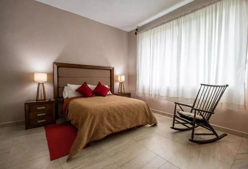 Majatalo Casa Tizates  Suite Avandaro