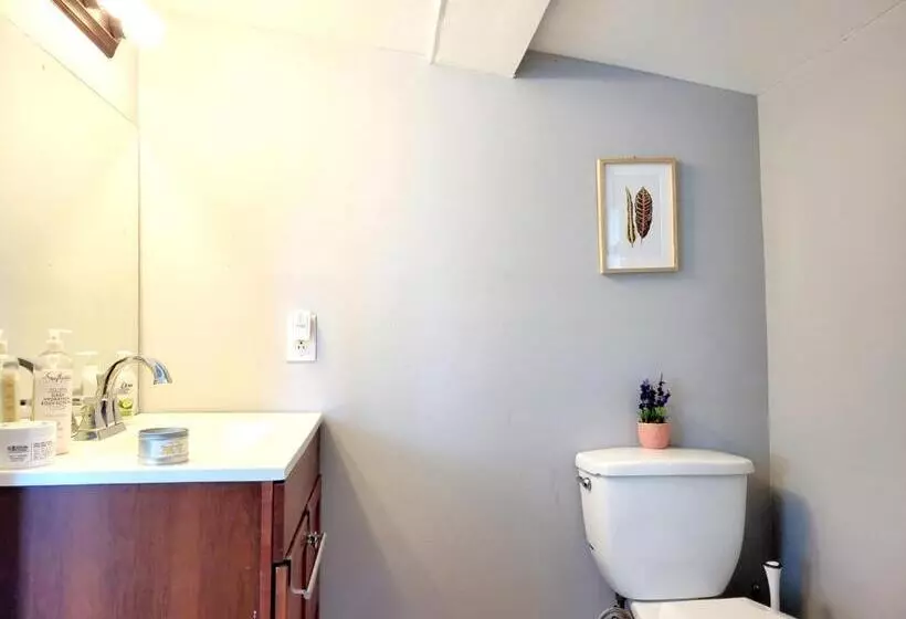 Majatalo Budget Bed Room Near Downtown Inner Harbor W Free Parking