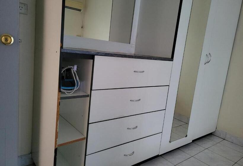 הוסטל Prime Apartments