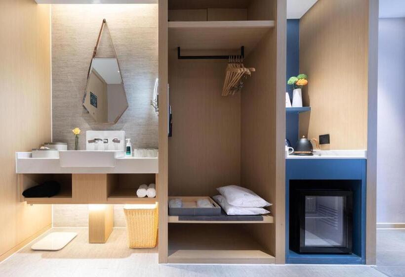 Atour Hotel Hangzhou Wulin Plaza Baochu Road