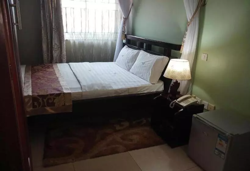 تختخواب و صبحانه Chello Motel