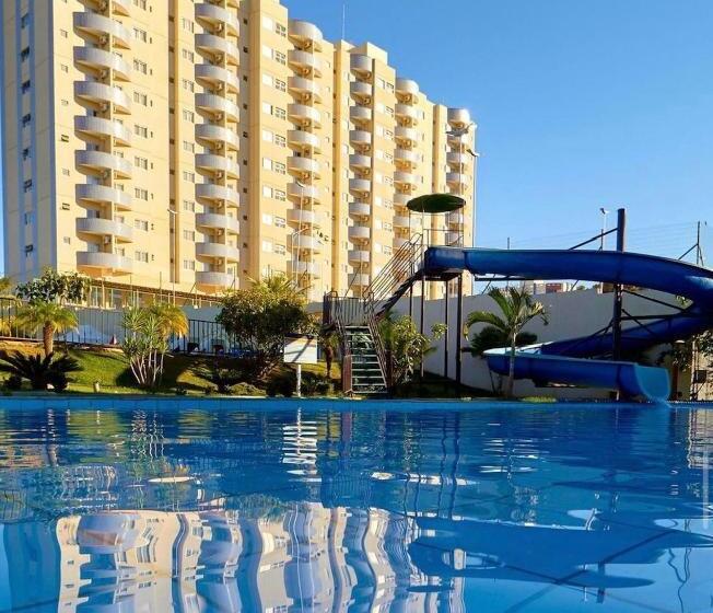 בית מלון כפרי Flat Caldas Novas Golden Dolphin Express