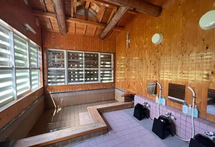 ペンション Akane Hostel あかね天然温泉旅館