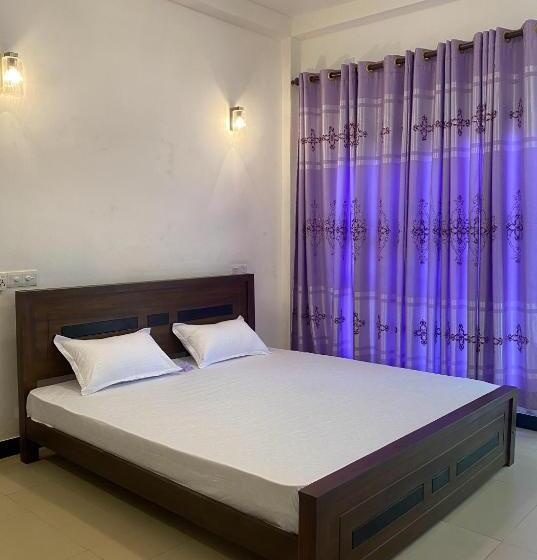 Pension (Hôtel basse catégorie) Emma Inn