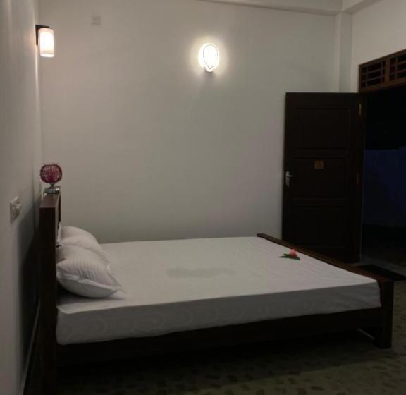 Pension (Hôtel basse catégorie) Emma Inn