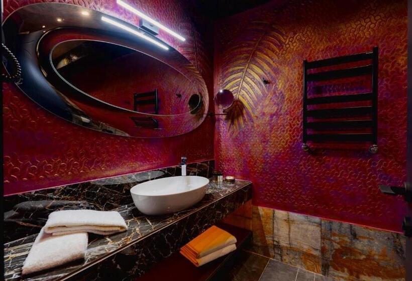 Tapis Rouge Hotel   Luxury Rooms