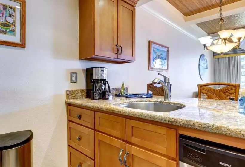 The Whaler Resort: Suite 515~studio With Stunning Center Courtyard & Ocean Views
