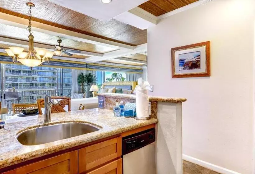 The Whaler Resort: Suite 515~studio With Stunning Center Courtyard & Ocean Views