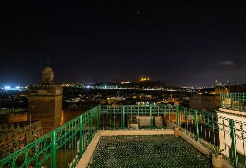 تختخواب و صبحانه Dar Usham Fes