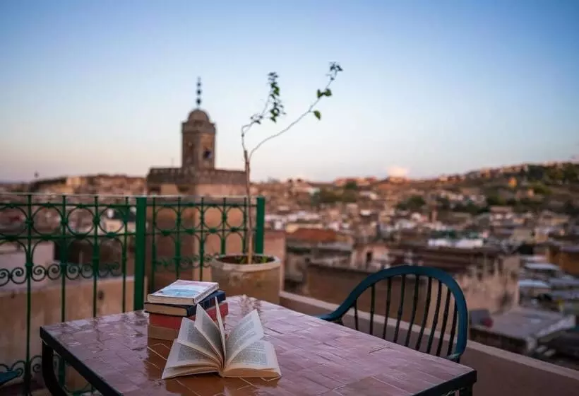 تختخواب و صبحانه Dar Usham Fes