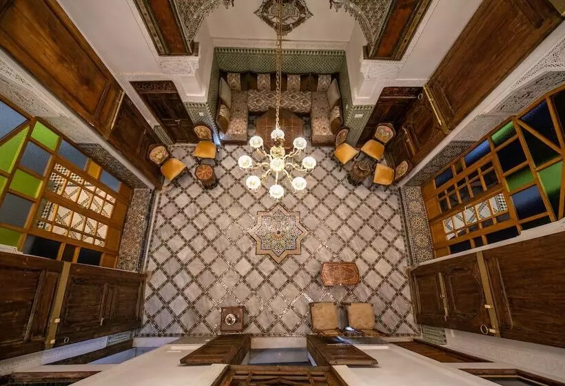 تختخواب و صبحانه Dar Usham Fes
