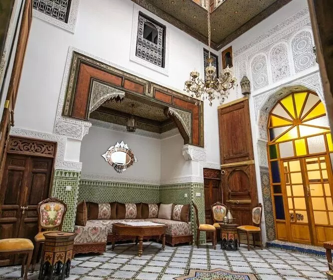 تختخواب و صبحانه Dar Usham Fes