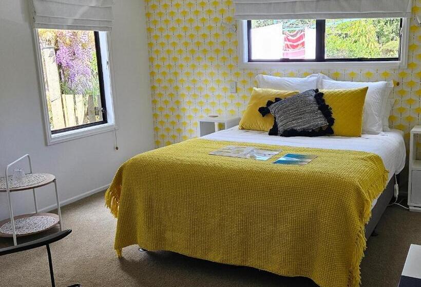 Bed and Breakfast Forest Waters