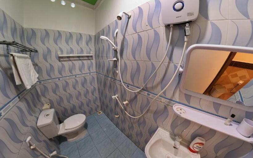 تختخواب و صبحانه Himandhoo Lodge