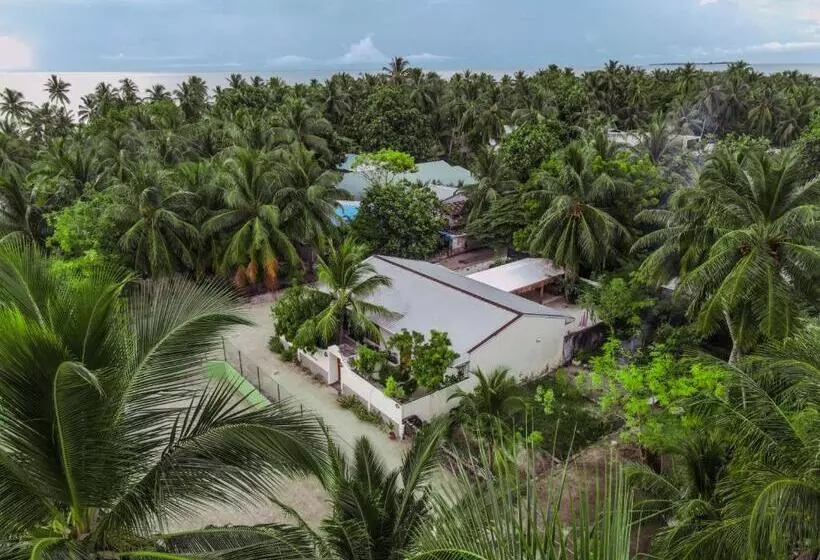 تختخواب و صبحانه Himandhoo Lodge