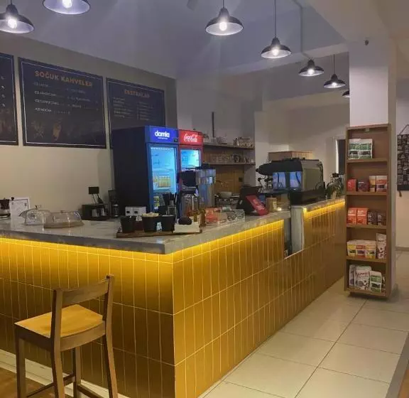 ホテル Kallinos Boutique