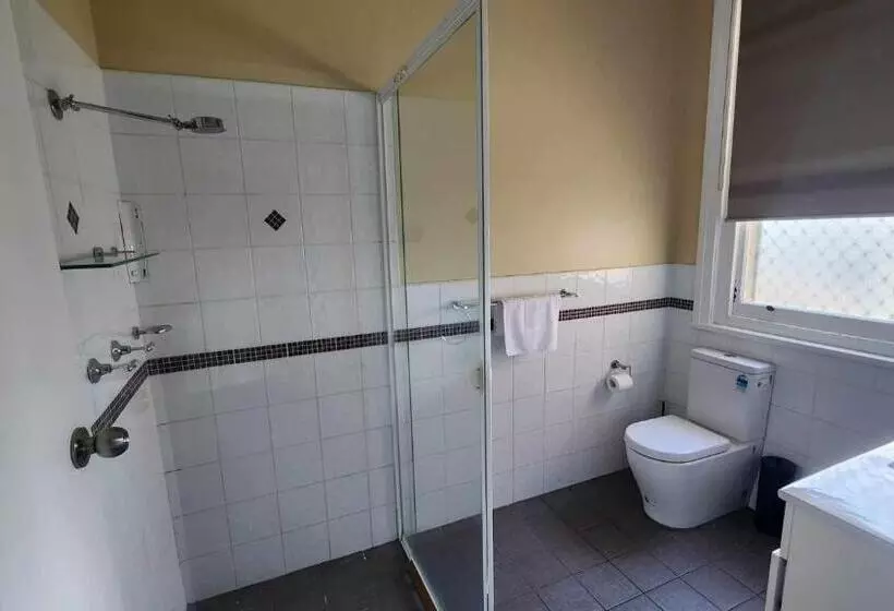 ホテル Lambton Park