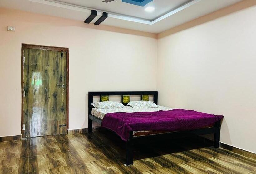 بنسيون Aditya Residency