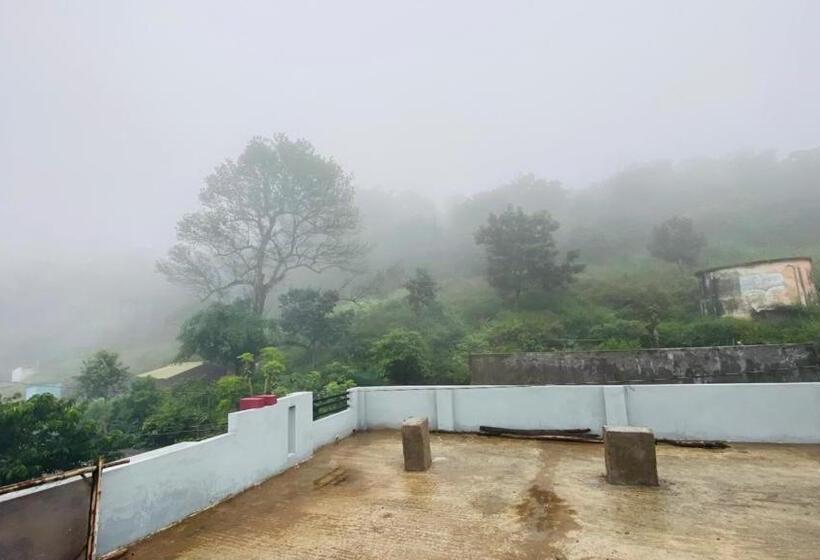 بنسيون Aditya Residency